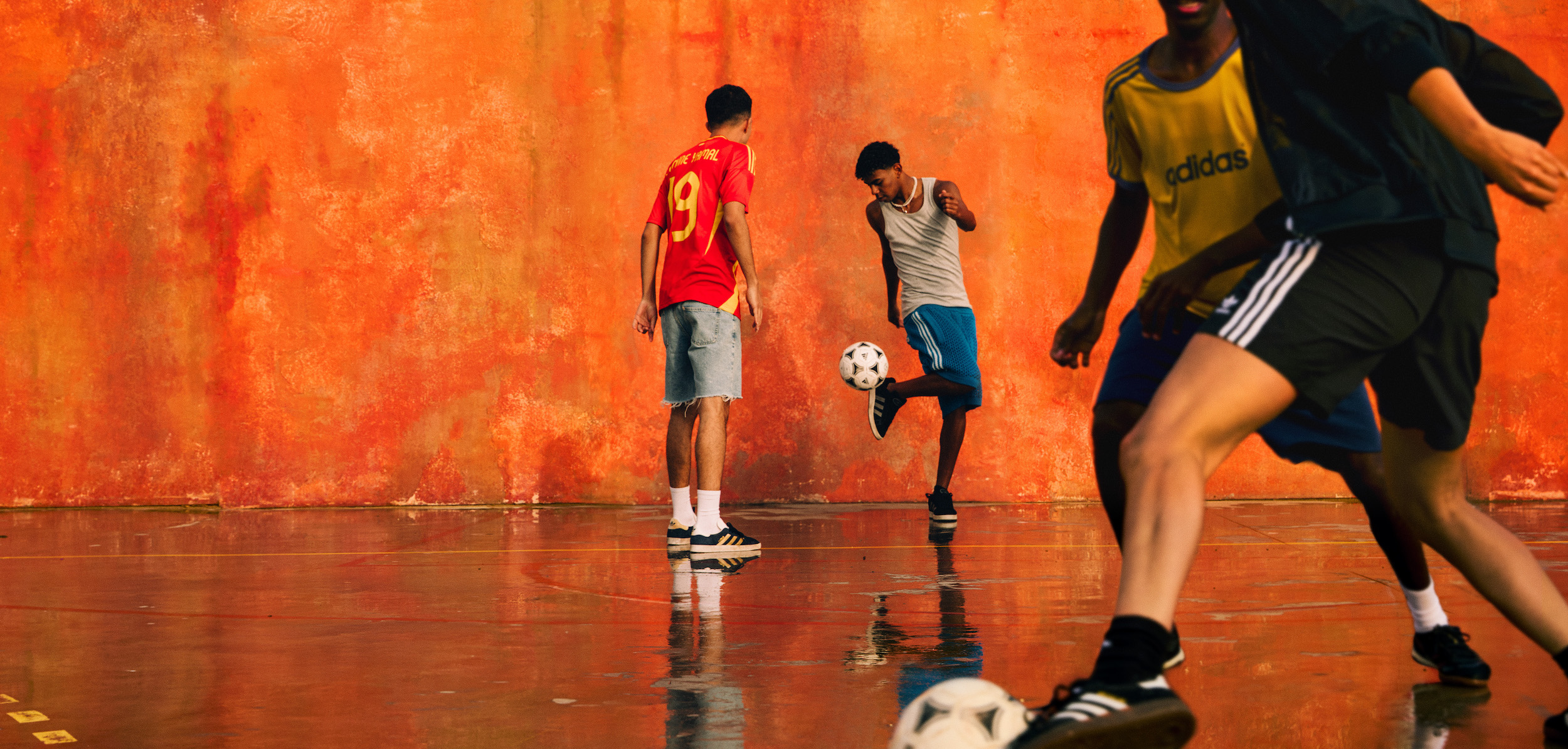 Noua campanie globala adidas demonstreaza importanta sprijinului celor din jur pentru a face atletii sa adere la credo-ul You Got This