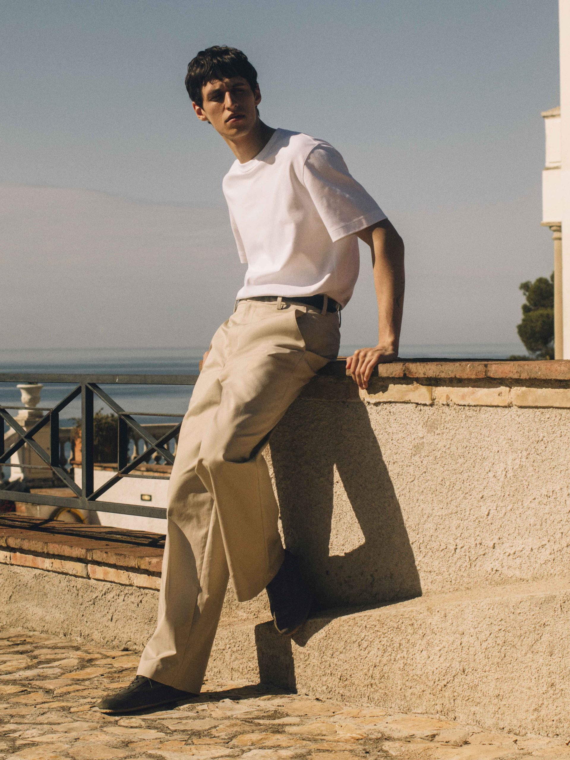 COS High Summer Holiday – o declaratie sofisticata pentru zilele toride