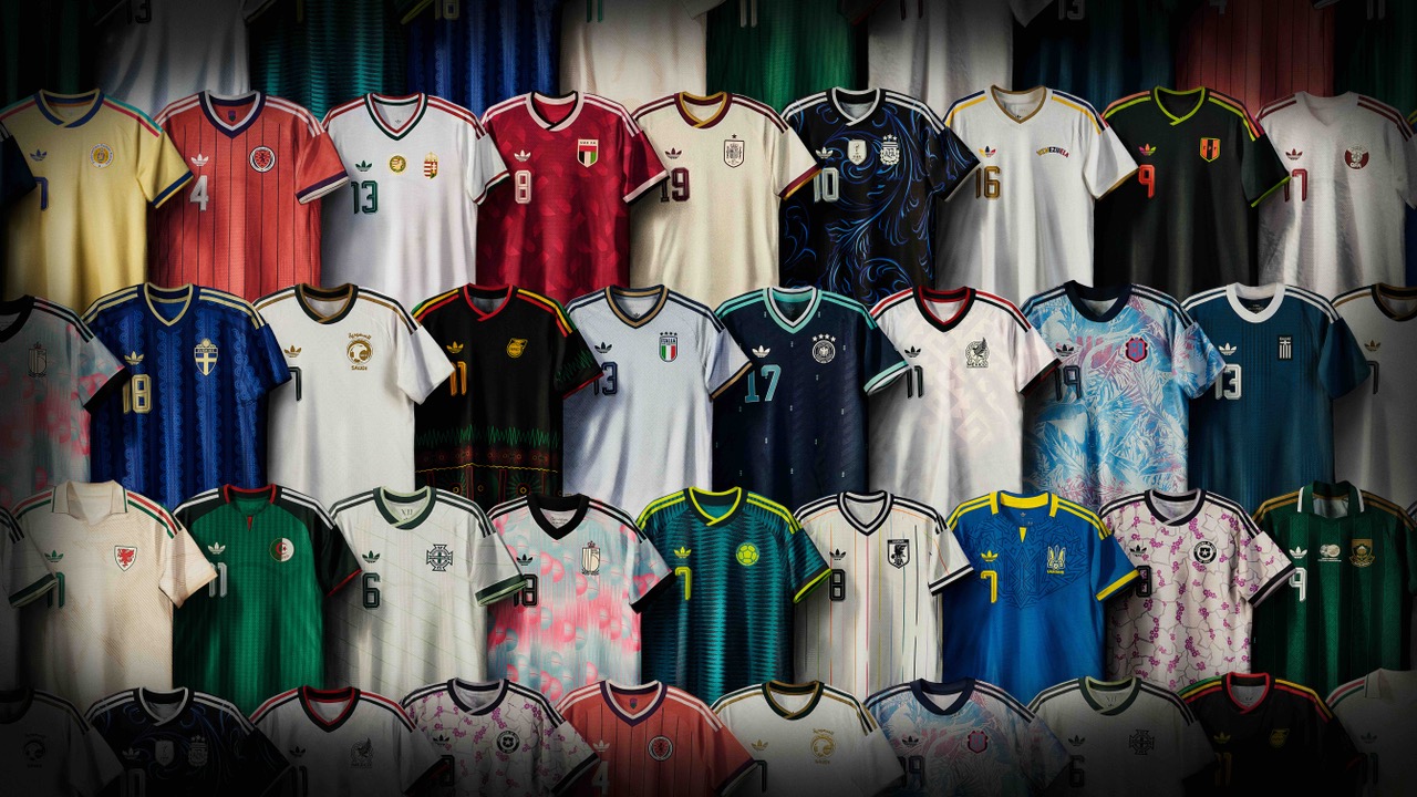 adidas readuce emblema Trefoil pe scena FIFA World Cup™ pentru prima data in 36 de ani, odata cu lansarea tricourilor de deplasare