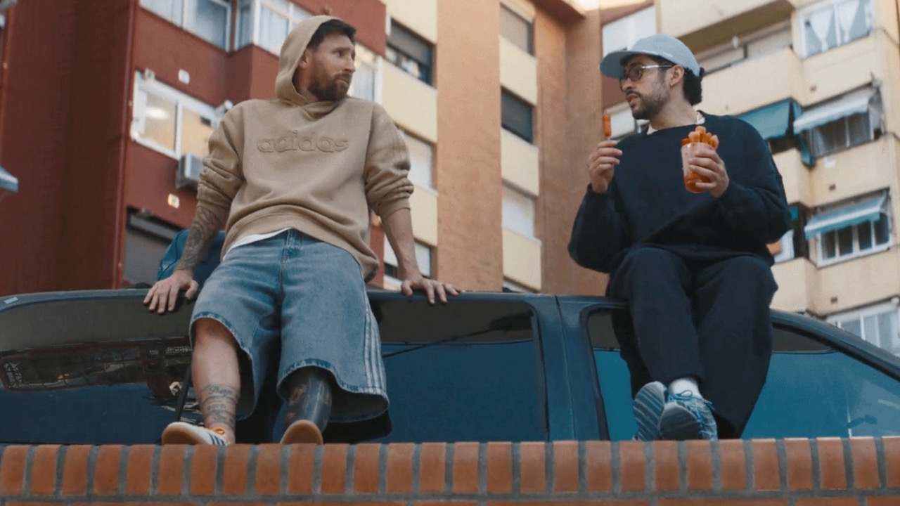 adidas lanseaza „Backyard Legends”, o campanie care reuneste staruri din fotbal, muzica si film pentru a celebra FIFA World Cup 2026